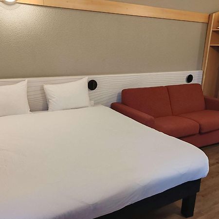 Hotel Ibis Styles Paris Poissy Exterior foto