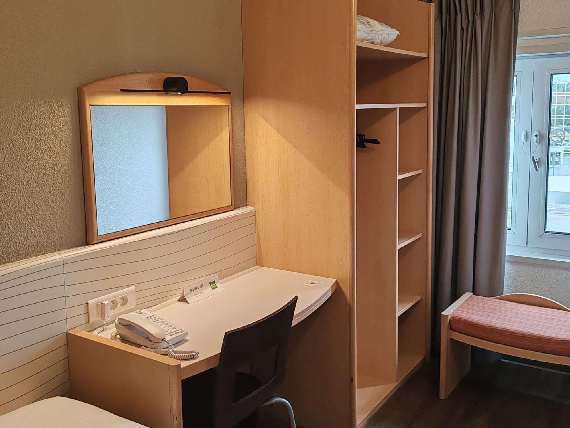 Hotel Ibis Styles Paris Poissy Exterior foto
